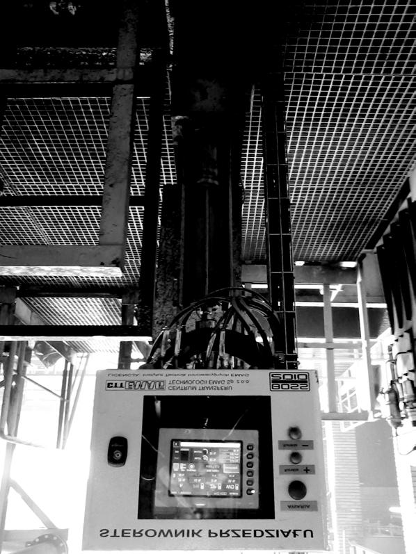 Fig. 5 Computer-controlled EMAG-type system BOSS2010 in LW BOGDANKA [14] Rys. 5 Sterownik EMAG BOSS2010 w LW BOGDANKA [14] Fig. 6 Pulsated jig K-100 in Januszkowice preparation plant Rys.