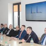 Mirosław Jedynak zwracając się do policjantów wyraził uznanie za ich wysoki poziom realizacji zadań w zakresie bezpieczeństwa publicznego.
