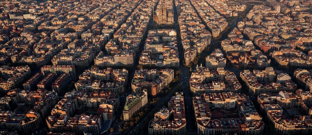 STWORZONY W BARCELONIE Twórz z nami Świat SEAT-a Barcelona inspiruje pewien sposób tworzenia, który wykracza poza utarte formuły.