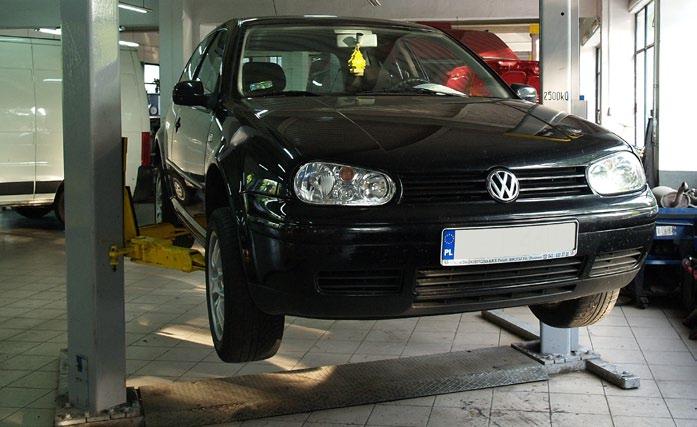 VW Golf IV W przypadku tego modelu warto sięgnąć po wersję po liftingu, która została dopracowana i sprawia mniej problemów serwisowych. Dotyczy to głównie elektroniki, ale nie tylko.