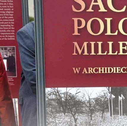 Dzisiaj, w wolnej Polsce, uroczystości związane z tą rocznicą obchodzą wspólnie instytucje państwowe, samorządowe i kościelne.