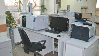 analizowanego związku chemicznego niż standardowy chromatograf GC-MS.