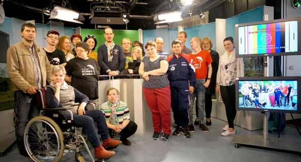 4-6.04.2017 r. 5 Teatr Bomba Bomba rozpoczyna kolejny sezon Teatr Bomba Bomba, który ostatnią swoją premierę pt Wioska cudów miał w listopadzie wyrusza ze swoim najnowszym spektaklem do innych miast.