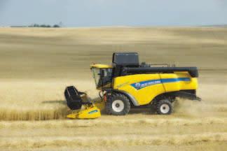 13 Ciągła ochrona przed kamieniami Mechaniczny system ochrony przed kamieniami wybija kamienie do dużego chwytacza kamieni, ochraniając w ten sposób bęben młócący przed ewentualnymi uszkodzeniami