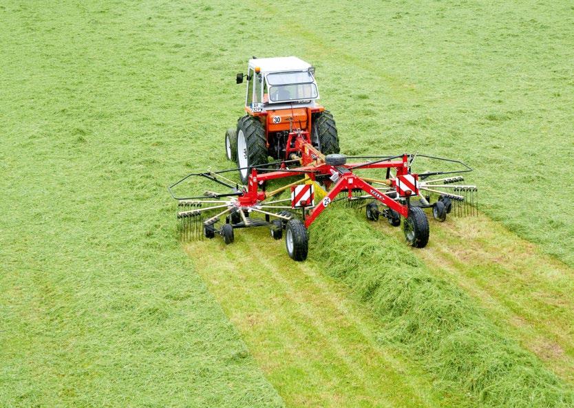 Zgrabiarkę TS 671 cechuje bezkompromisowa stabilność nawet w najtrudniejszych warunkach użytkowania. Krótka i zwrotna rama jezdna umożliwia radzenie sobie nawet w trudnych sytuacjach.