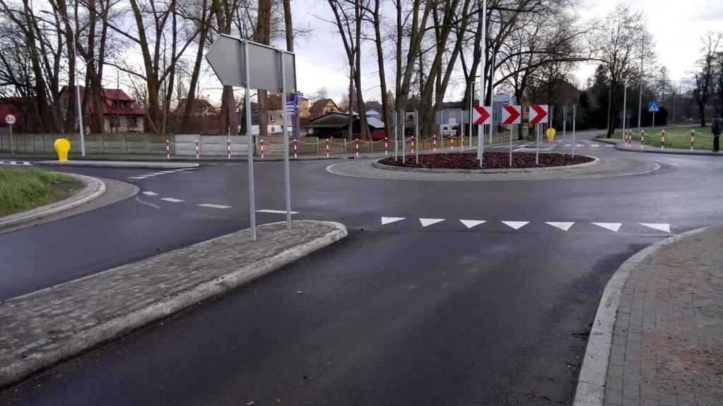 Trasa ta zyskuje na znaczeniu w okresie letnim, gdy do Darłowa dojeżdżają turyści z południa Polski.