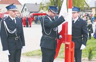 Zas³u eni druhowie otrzymali medale i odznaczenia. Ochotnicza Stra Po arna w Bralinie powsta³a 11 lipca 1927 roku.