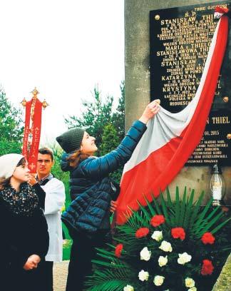 Kazimierzowi Thielowi, który jest pochowany na warszawskich Pow¹zkach. W uroczystoœci uczestniczy³a delegacja Towarzystwa Przyjació³ Ziemi Ostrzeszowskiej z prezesem Bohdanem Ogrodowskim na czele.