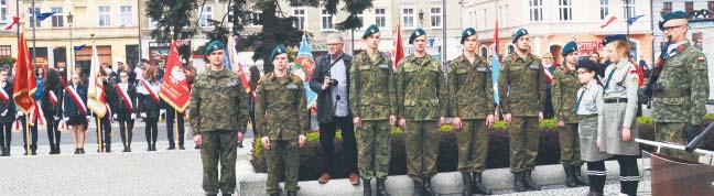 8 BARANÓW BRALIN KÊPNO ÊKA OPATOWSKA PERZÓW RYCHTAL TRZCINICA Twój Puls Tygodnia wtorek - 16 maja 2017 r. KRONIKA POLICYJNA JECHA Z PROMILAMI KÊPNO 35-letni mieszkaniec gm.