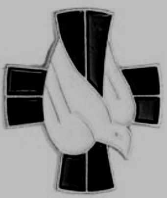 September 30, 2012 Page 5 How To Pray The Rosary 1. Make the Sign of the Cross and pray the Apostles Creed. 2. Pray the Our Father. 3. Pray three Hail Marys. 4. Pray Glory Be to the Father. 5. Announce the mystery for reflection (See below) and pray the Our Father.