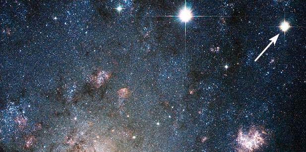 Odległe e wybuchy supernowych Znaleziono zależno ność między długod ugością i jasności cią wybuchu 1.