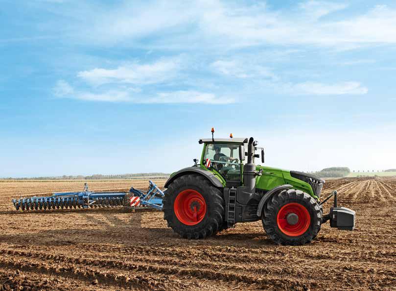 KONCEPCJA NISKOOBROTOWEGO SILNIKA FENDT id Wysoka moc przy niskim zużyciu paliwa: Fendt id. Kierowca ciągnika Fendt 1000 Vario nie musi już pilnować optymalnej prędkości obrotowej silnika.