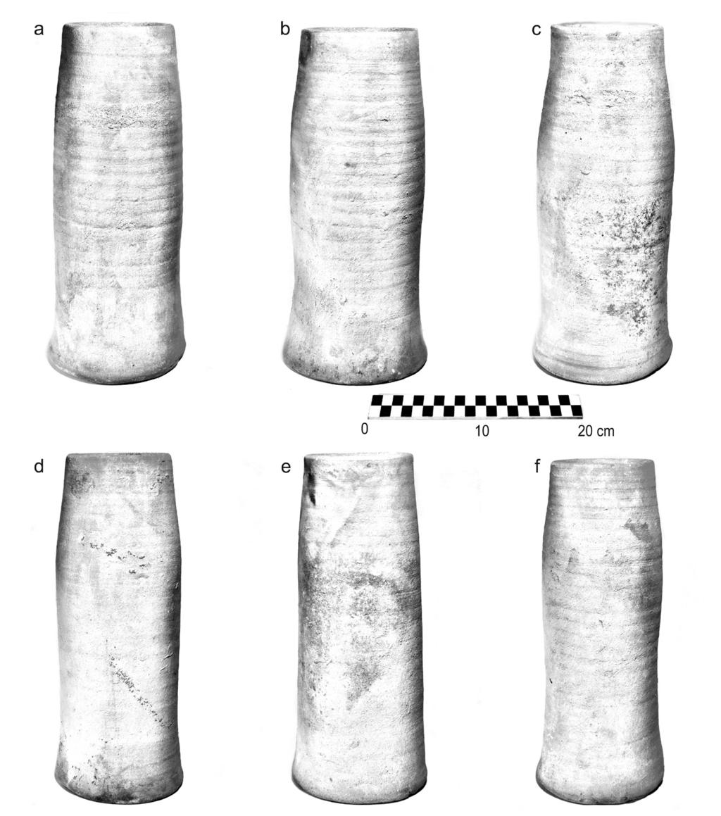 Późnośredniowieczny wodociąg z wykopalisk... 293 Ryc. 6. Wrocław, ul. Kazimierza Wielkiego. Przykłady rur ceramicznych z obiektów nr 220A i 220B: a-c obiekt nr 220A; d-f obiekt nr 220B, (fot. R. Biel, rys.