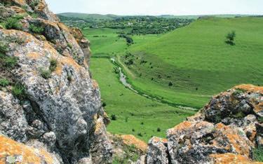 CAPITOLUL 6. CLUSTERE AGROTURISTICE Monumentul Natural Geologic Paleontologic Recifele Brânzeni Monumentul este localizat pe teritoriul s. Brânzeni, fiind sub protecția statului.