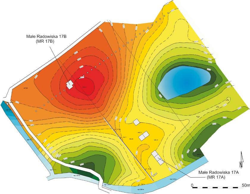 Fig. 2. Małe Radowiska, comm. Wąbrzeźno, site 17. Situation-altitude plan with marked sites of excavations Ryc.