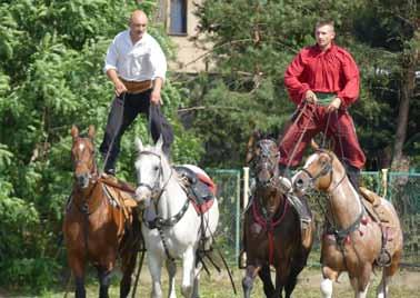 Tekst, foto: Marzena Matusiak-Kucharska II Igrzyska Odnowicieli Dolnośląskiej Wsi pomysłem na promocję Gminy Oborniki Śląskie W ubiegłym roku sołtys wsi Rościsławice była inicjatorką organizacji I