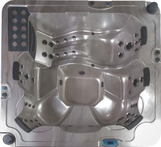 PORTABLE SPA DELUXE LILY DELUXE 215x215 Ilość miejsc: 5 (4 miejsca siedzące, 1 miejsce leżące) Pojemność: 1650 litrów Pompy do masażu: - 2 pompy o mocy 1,5 kw Pompa filtracji: - pompa o mocy 0,75 kw