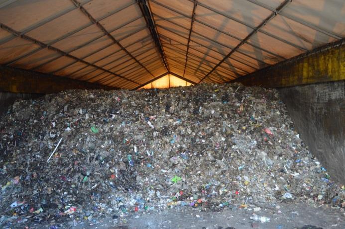 Sortownia odpadów komunalnych zmieszanych i selektywnie zebranych, Toruń MPO (sierpień 2013r) Rysunek 71 Tak jest.