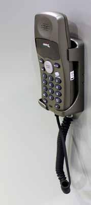 Komunikacja Aritco 4000 i Aritco 6000 Komunikacja dwukierunkowa jest wymagana przez normę EN81-41. Można wybrać jedną z poniższych opcji lub zainstalować własny telefon.