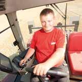 PRODUKCJA NA WIELKĄ SKALĘ Najpotężniejsze ciągniki na rynku z serii Quadtrac i Steiger marki Case IH wyznaczają nowe standardy w dziedzinie komfortu i obsługi, a technologia HI-eSCR polegająca na