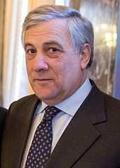 751 posłów Przewodniczący: Antonio Tajani Kadencja: styczeń 2017 lipiec 2019 Przewodniczący 14 wiceprzewodniczących Grupy polityczne: minimum 25 posłów reprezentujących co najmniej jedną czwartą