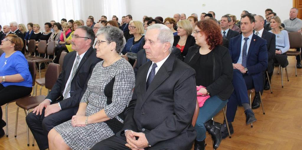 SPOTKANIE NOWOROCZNE W dniu 13 stycznia 2016 roku w sali konferencyjnej Urzędu Gminy Rypin odbyło się spotkanie noworoczne. Uczestnikami spotkania byli m.in.: radni, sołtysi, przewodniczące KGW, prezesi OSP, kierownicy jednostek organizacyjnych gminy, pracownicy urzędu.