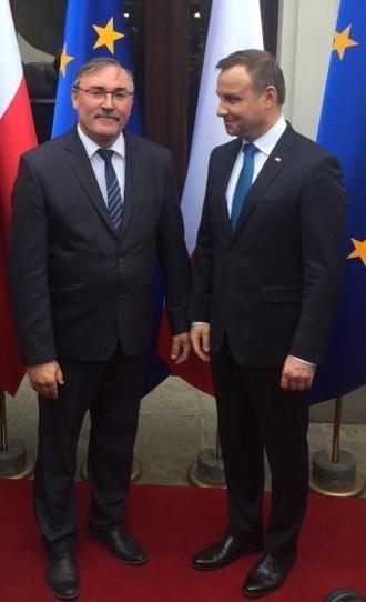 ĆWICZENIA SŁUŻB RATOWNICZYCH Dnia 16 czerwca 2016 roku w firmie GASPOL w Starorypinie Prywatnym Komenda Wojewódzka Państwowej Straży Pożarnej w Toruniu zorganizowała ćwiczenia dowódczosztabowe