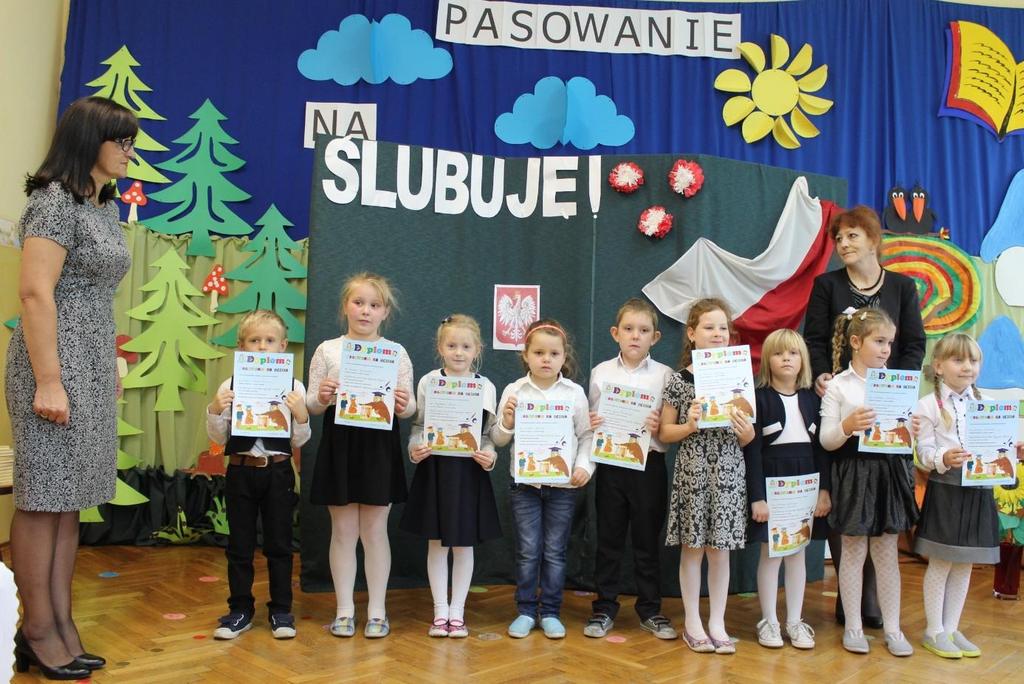 Pierwszoklasiści w Szkole