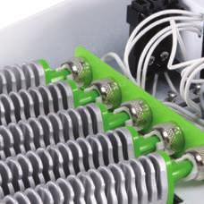 accumulation of moisture inside the housing Wysokiej jakości diody LED Cree zamontowane na PCB bezpośrednio na zintegrowanych radiatorach / High quality Cree LEDs mounted on PCB directly on an