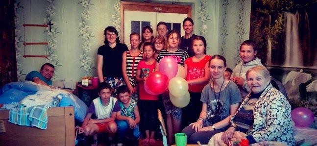 wydarzenia WOLONTARIAT/NINIWA BUD Boża matematyka Sam wyjazd miał miejsce co prawda w wakacje, jednak całe zamieszanie z nim związane zaczęło się już jesienią zeszłego roku, gdy grupa młodych, często