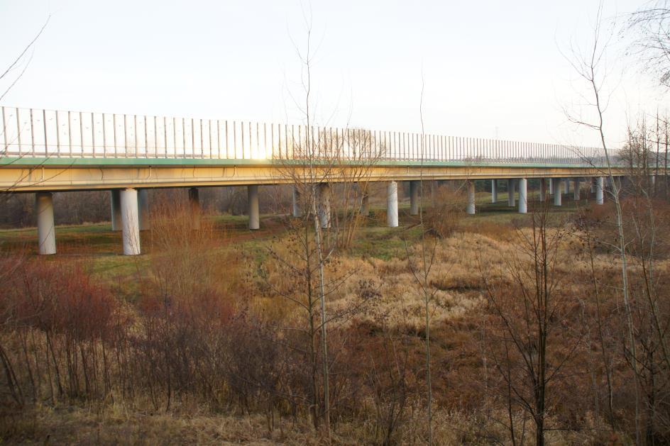Most na rzece Kamienna, na obrzeżach Skarżyska-Kamienna.