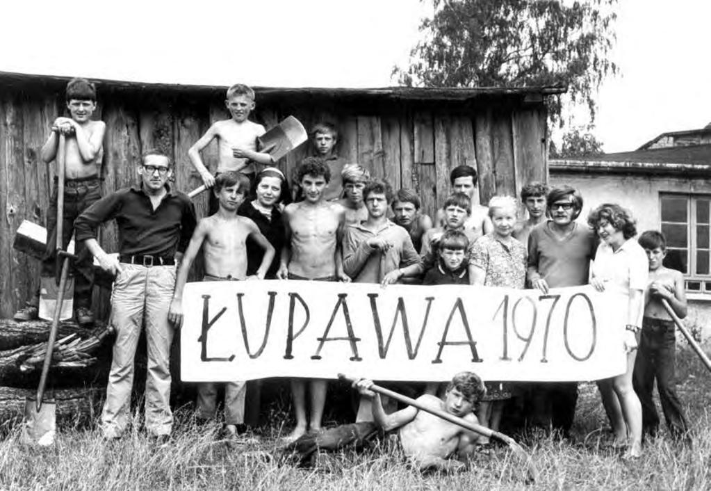 JUBILEUSZ 70-LECIA PROFESOR DOBROCHNY JANKOWSKIEJ 13 dania sondażowe w Poganicach (ryc. 2), które na większą skalę kontynuowała w kolejnych latach.