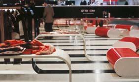 Sklepy i centra handlowe: Czysta estetyka! Innowacyjne projektowanie obiektów handlowych i usługowych, obejmuje także wykreowanie podłogi.