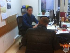 Włamywał się, wpadł na gorącym uczynku [dropcap] [/dropcap]policjanci z ursynowskiego komisariatu zatrzymali na gorącym uczynku podczas włamania do nissana Damiana K.