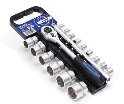 Ratchet handle with sockets and bits