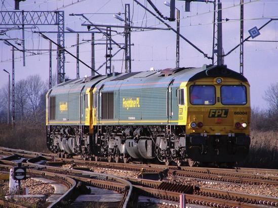 Rys. 7. Lokomotywa JT42CWRM (Class 66) wielkości siły pociągowej: 409 kn początkowa siła pociągowa i 260 kn stała siła pociągowa przy 25,6 km/h.