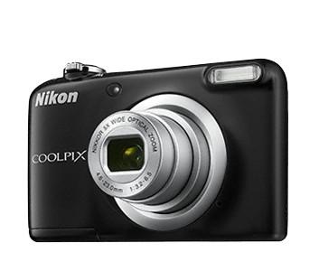 Obiektyw NIKKOR z 5-krotnym zoomem optycznym doskonale nadaje się zarówno do zbliżeń twarzy, jak i szerokokątnych ujęć grupowych.