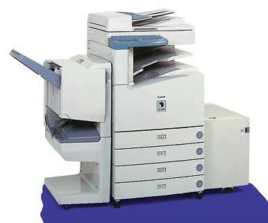 Dane techniczne ir3300 Typ: Desktop System kopiowania: Laserowy system suchego nanoszenia elektrostatycznego Szklana p³yta robocza: Nieruchoma Dopuszczalne orygina³y: Arkusze papieru, ksi¹ ki oraz
