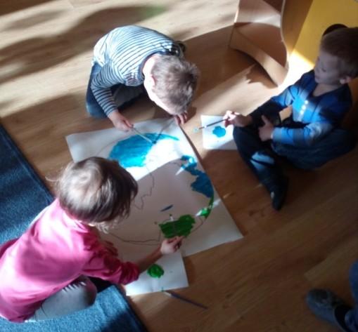 W ramach tego bloku tematycznego omówiliśmy tradycję sylwestrową.