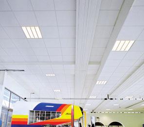 KONSTRUKCIJA OD DRVENIH GREDA - MALTERISANA Oblaganje omalterisanih drvenih konstrukcija TRAPEZASTI LIM NA NPR. ČELIČNIM NOSAČIMA 0 0 5 5 9 6 8 7 6 9 8 7 AMF - THERMATEX 0 mm 8 Razmak vešaljki max.