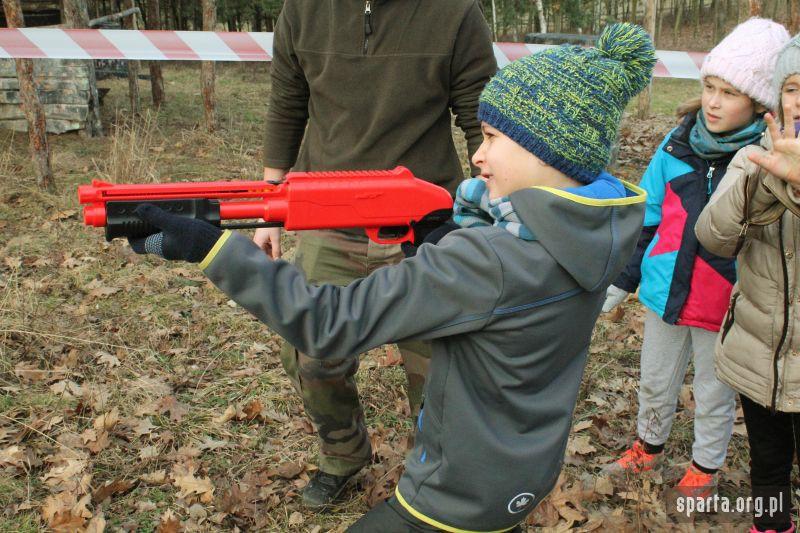 Dodatkowo, na życzenie możemy zapewnić dmuchane atrakcje: zjeżdżalnia Rekin, zjeżdżalnia Słonik, dmuchane stroje sumo.