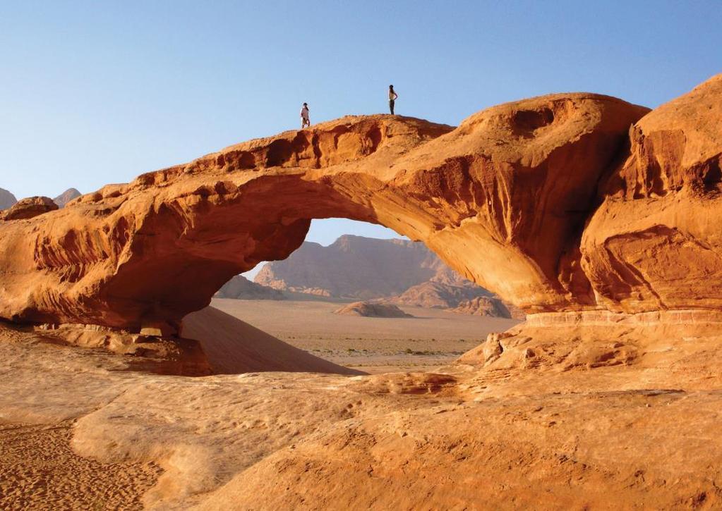 DZIEŃ 6 Wadi rum c.d. Po beduińskim śniadaniu dalej przemierzamy pustynię.