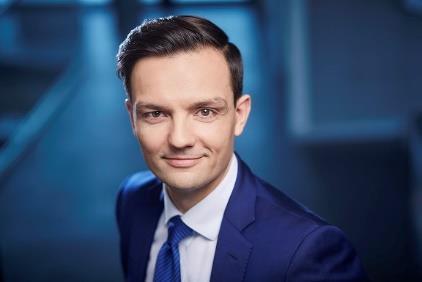 Pan Stanisław Misterek ukończył studia magisterskie na Wydziale Ekonomicznym Uniwersytetu Marii Curie - Skłodowskiej w Lublinie, Studia Podyplomowe w zakresie Standardów europejskich w rachunkowości
