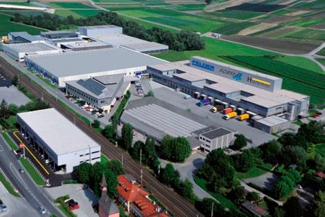 Fabryka & Centrala Hall w Tyrolu, scentralizowana lokalizacja produkcji, gwarantem jakości i precyzji z Austrii Jesteśmy w pobliżu Państwa FELDER GRUPPE: obecna jest globalnie w 72 krajach z 200