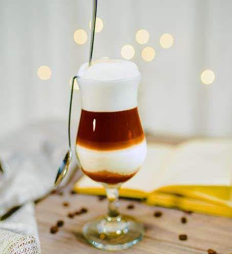 podwójne espresso z dużą ilością mleka
