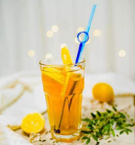 Herbata mrożona brzoskwiniowa, cytrynowa, zielona Ice tea peach, lemon, green herbaty tea 300 ml 6,00 zł Herbaty Eilles Eilles tea czarna / black (Darjeeling, Assam, Earl Grey) miętowa / mint zielona