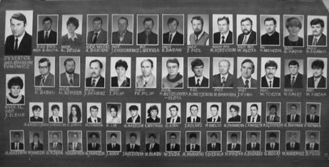 Nr 2/104 DYNOWINKA 17 Mój pierwszy bal... O jej! To by³o tak dawno! By³am uczennic¹ Liceum Ogólnokszta³c¹cego w Dynowie.