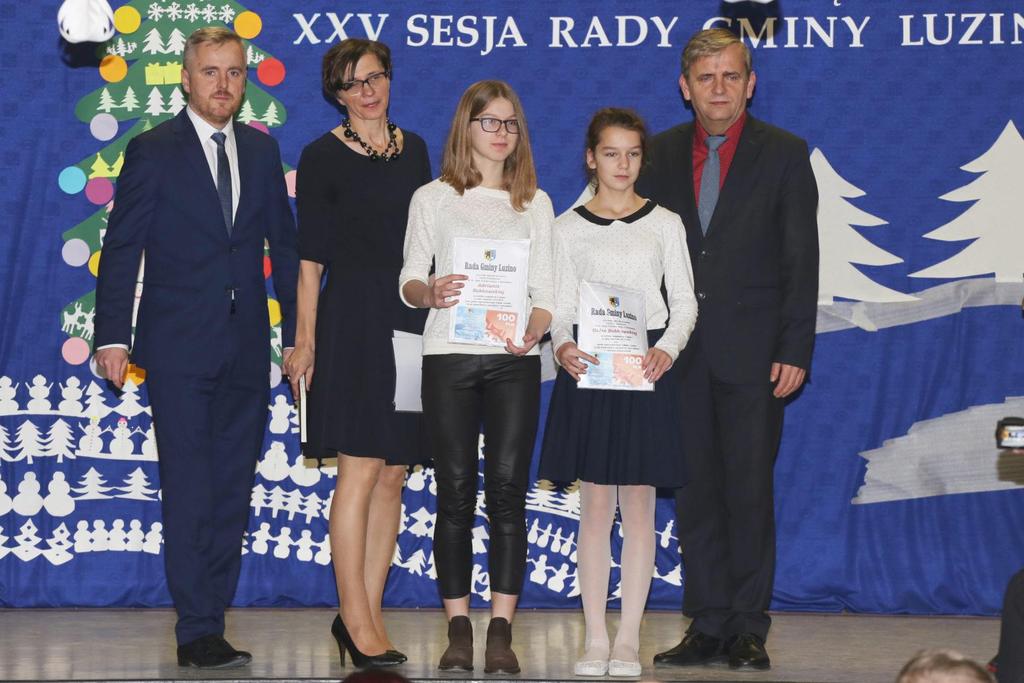 /Fot. Grażyna Malak/ - 2 uczniom Szkoły
