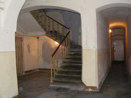 schodową Branża: ARCHITEKTURA Inwestor: Zakład Budynków Miejskich 43-400 Cieszyn ul. Liburnia 2a Zespół projektowy: autor mgr inż. R.