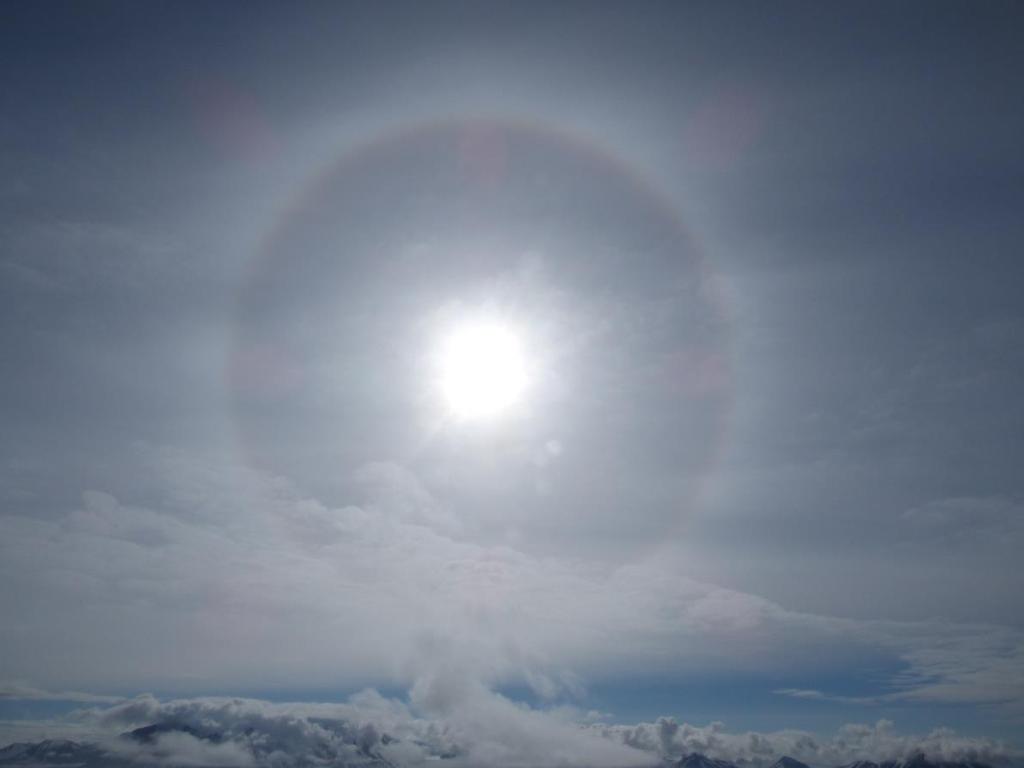 Halo nad Polską Stacją Polarną (Mateusz Mandat) Phot. 3.